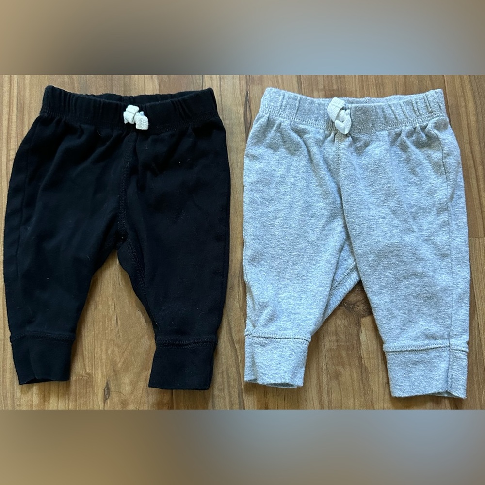 🦋(2) Carter’s Jogger Bottoms